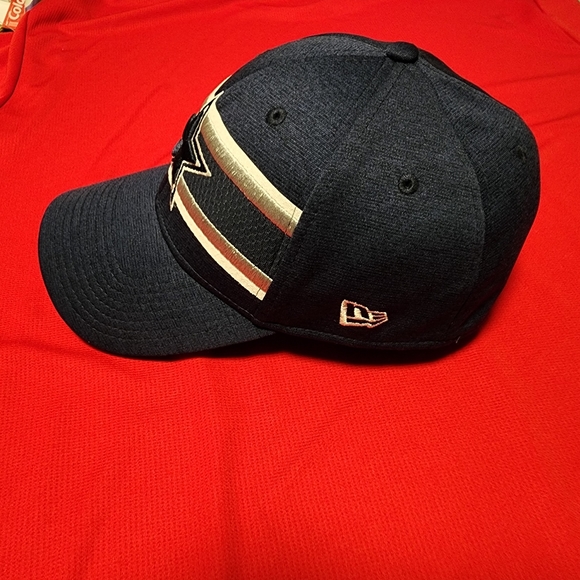 Dallas Cowboys New Era 39Thirty Hat - Picture 4 of 6